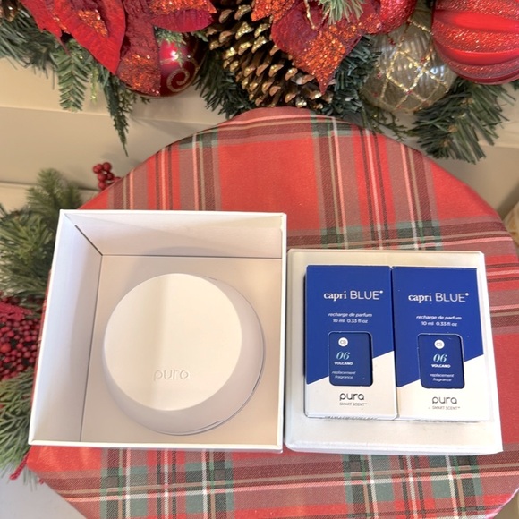 - Capri Blue Pura 4 Smart Fragrance Diffuser Kit - Picture 7 of 8